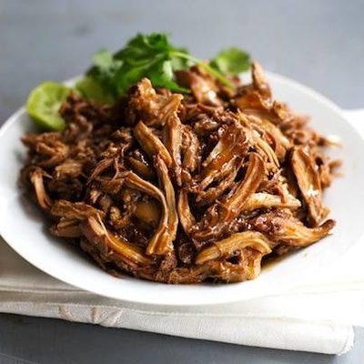 Honey Glazed Crockpot Chicken Adobo - simple pantry ingredients, hardly any hands-on time, 200 calories. | https://fatloss-progress.today