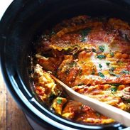 Super Easy Skinny Veggie Crockpot Lasagna - a handful of simple ingredients for a healthy family dinner. | https://fatloss-progress.today