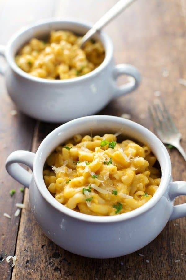 Healthy Mac and Cheese: one heaping cup of comfort food for just 350 calories. Simple, creamy, homemade goodness. So good! | pinchofyum.com Healthy Mac and Cheese: one heaping cup of comfort food for just 350 calories. Simple, creamy, homemade goodness. So good! | pinchofyum.com